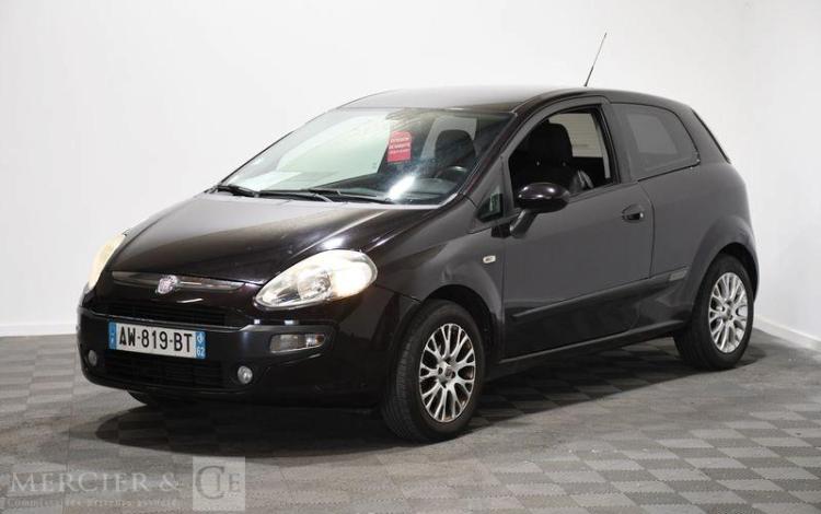 FIAT PUNTO 1.3 MJT 75 DYNAMIC NOIR AW-819-BT