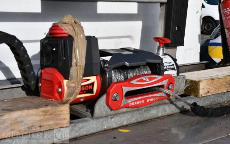 FORD TRANSIT PORTE VOITURE 2,4 BLANC AW-933-YB