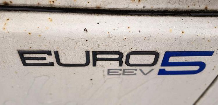 ISUZU SERIE N BLANC BE-772-TY