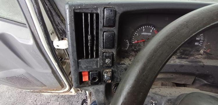 ISUZU SERIE N BLANC BE-772-TY