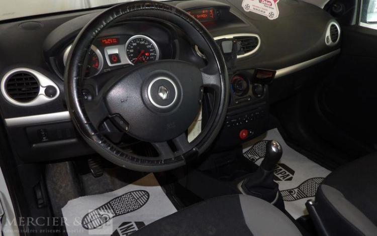 RENAULT CLIO STE 75CH AIR  BW-466-RG