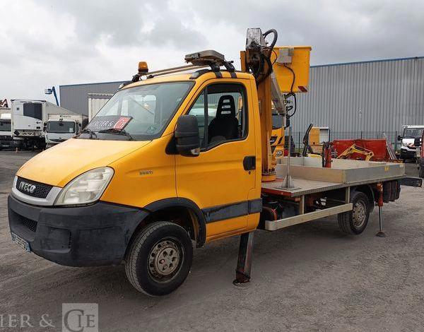 IVECO 35S11   EQUIPE NACELLE 16M  BY-337-SD