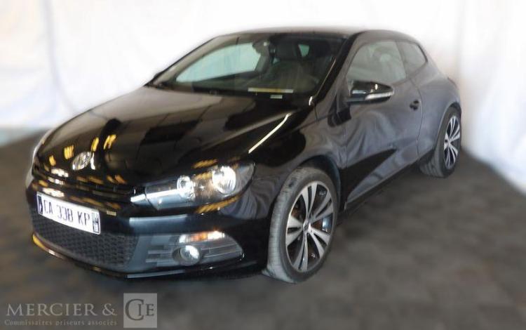 VOLKSWAGEN SCIROCCO NOIR CA-338-KP