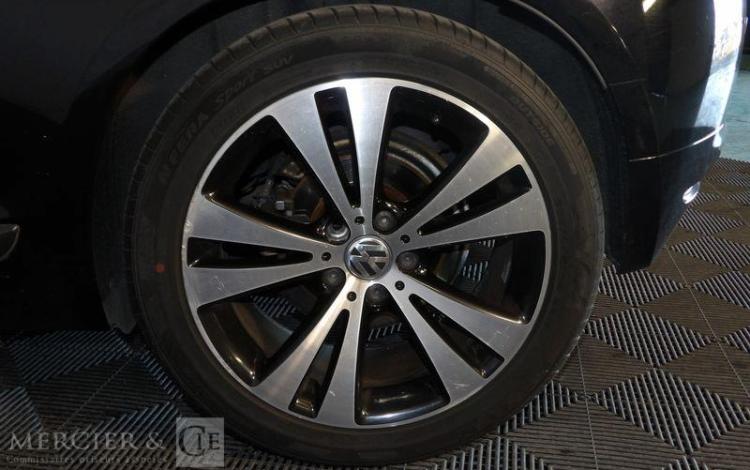 VOLKSWAGEN SCIROCCO NOIR CA-338-KP