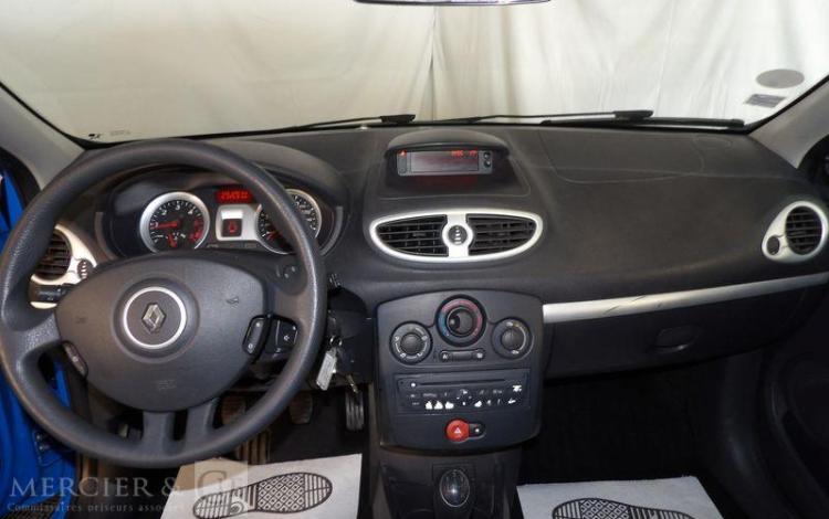RENAULT CLIO  CA-937-NH