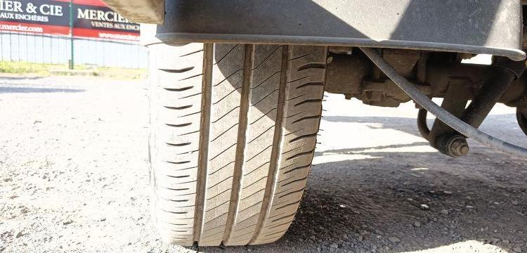IVECO V35S11 AVEC NACELLE INF 15M  CB-682-TE