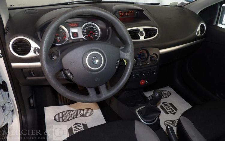 RENAULT CLIO III  CE-516-JJ