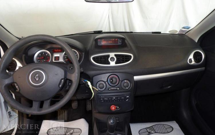 RENAULT CLIO III  CE-516-JJ