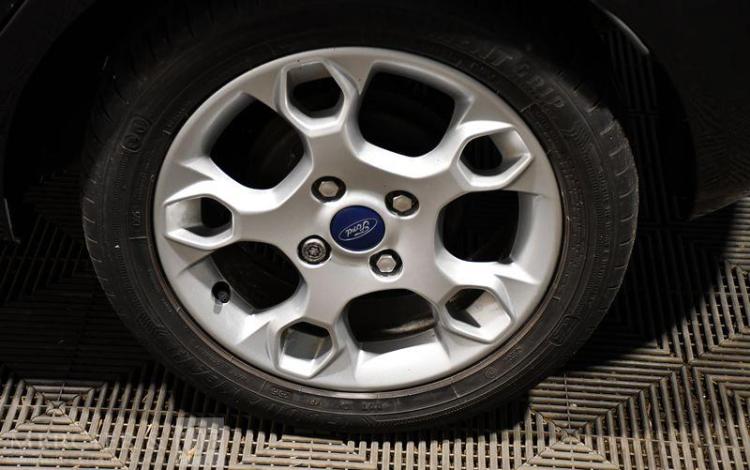 FORD FIESTA 1.6 TDCI 95CH TITANIUM NOIR CG-670-QX