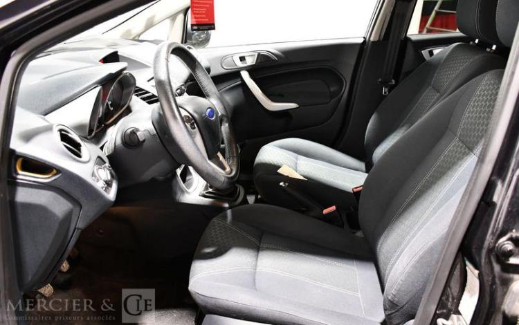 FORD FIESTA 1.6 TDCI 95CH TITANIUM NOIR CG-670-QX