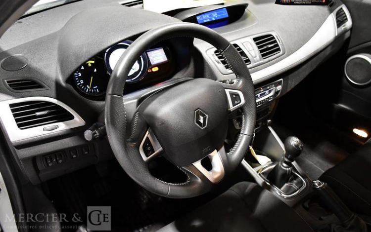 RENAULT MEGANE 1.6 DCI 130CH ENERGY DYNAMIQUE BLANC CH-920-MH