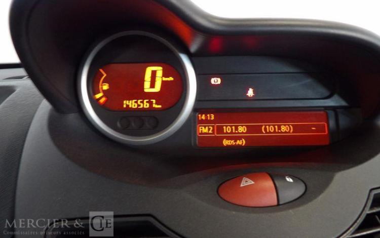 RENAULT TWINGO II DCI  CH-985-CZ