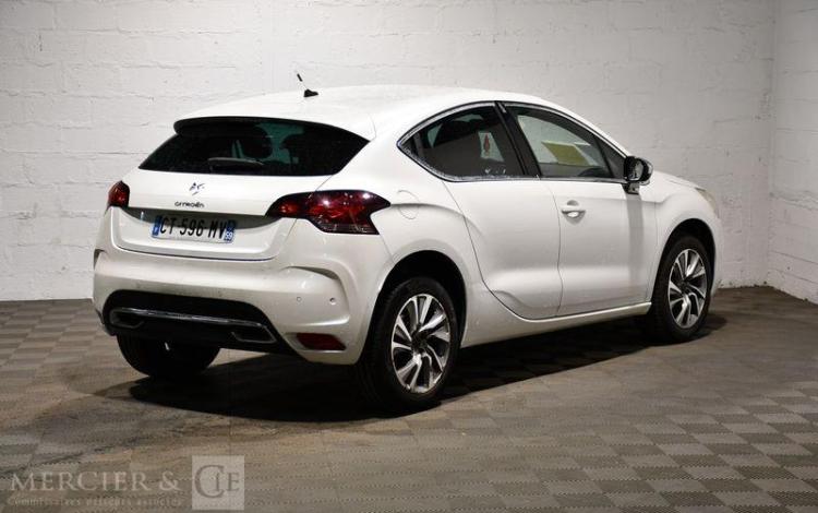 CITROEN DS4 BLUEHDI110  SO CHIC BLANC CT-596-MV