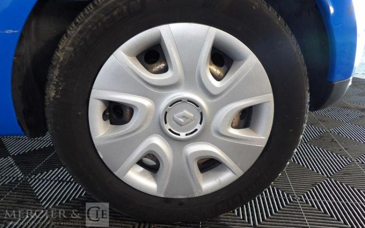 RENAULT CLIO IV BLEU CW-270-LX
