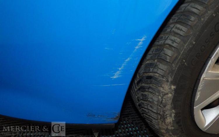 RENAULT CLIO IV BLEU CW-270-LX
