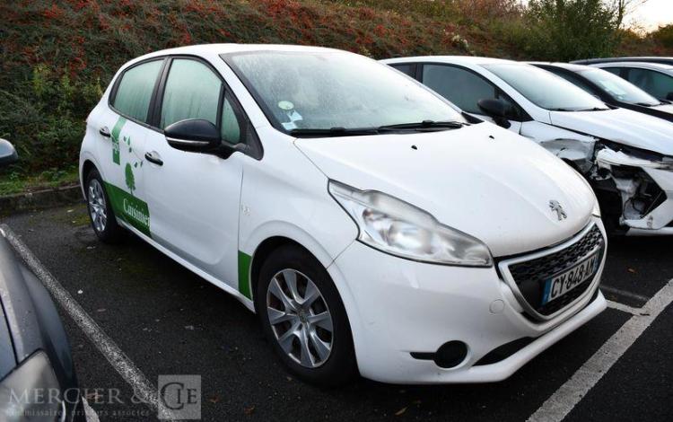 PEUGEOT 208  CY-848-AM