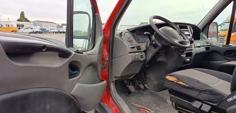 IVECO DAILY 35S11 AVEC NACELLE MULTITEL 160 ALU/DS 16M – 5537 HEURES – 131066 KMS ROUGE DA-510-PB