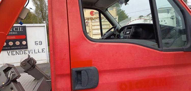 IVECO DAILY 35S11 AVEC NACELLE MULTITEL 160 ALU/DS 16M – 5537 HEURES – 131066 KMS ROUGE DA-510-PB
