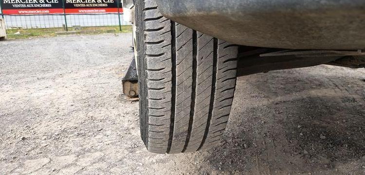 IVECO DAILY 35S11 AVEC NACELLE MULTITEL 160 ALU/DS 16M – 5537 HEURES – 131066 KMS ROUGE DA-510-PB
