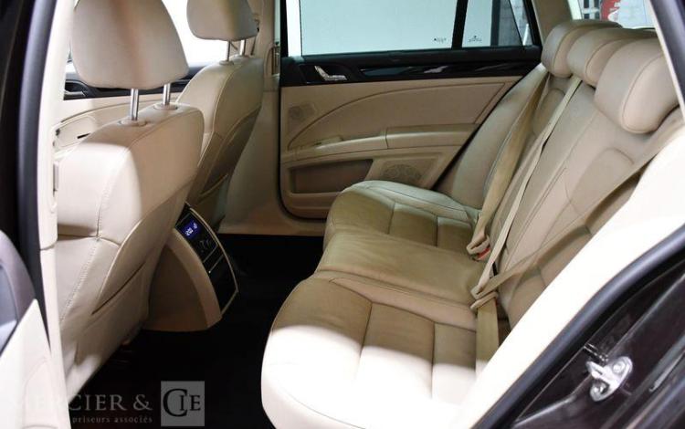 SKODA SUPERB 4X4 NOIR DB-590-LG