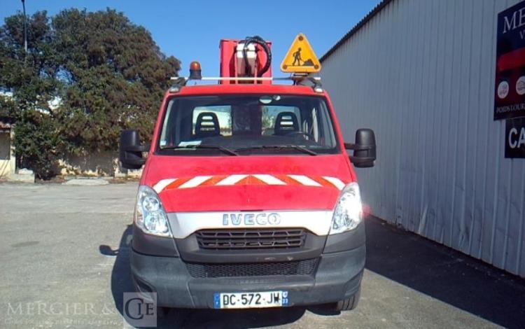 IVECO 35S AVEC NACELLE 20M  DC-572-JW