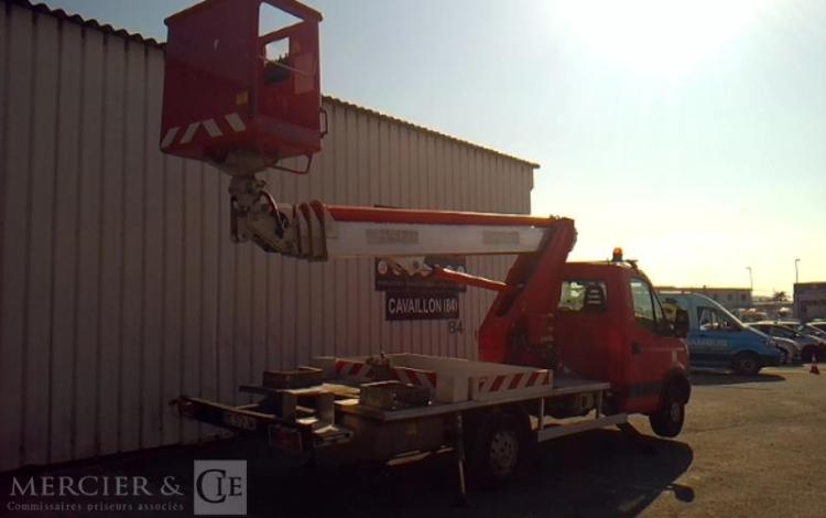 IVECO 35S AVEC NACELLE 20M  DC-572-JW