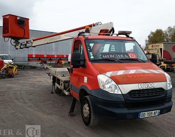 IVECO 35S AVEC NACELLE 16M  – NON ROULANT -TREUIL  DD-705-AF