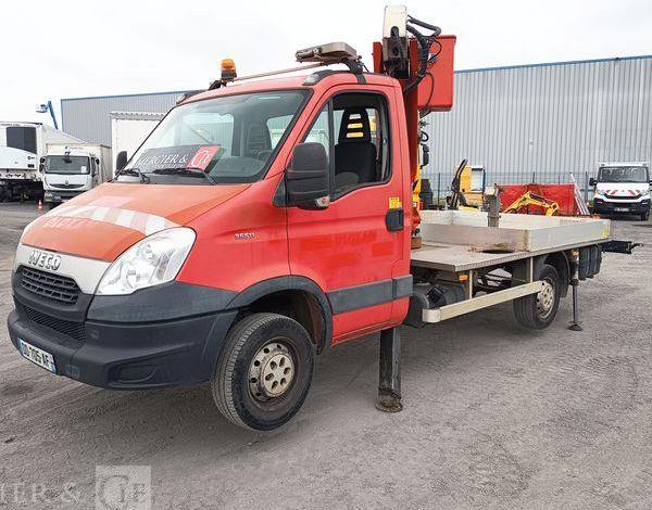 IVECO 35S AVEC NACELLE 16M  – NON ROULANT -TREUIL  DD-705-AF