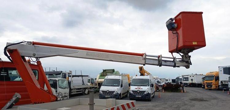 IVECO 35S AVEC NACELLE 16M  – NON ROULANT -TREUIL  DD-705-AF