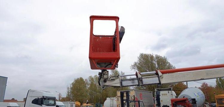 IVECO 35S AVEC NACELLE 16M  – NON ROULANT -TREUIL  DD-705-AF