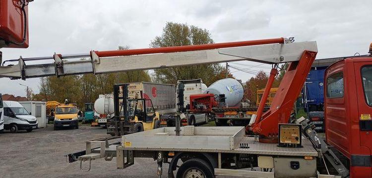 IVECO 35S AVEC NACELLE 16M  – NON ROULANT -TREUIL  DD-705-AF