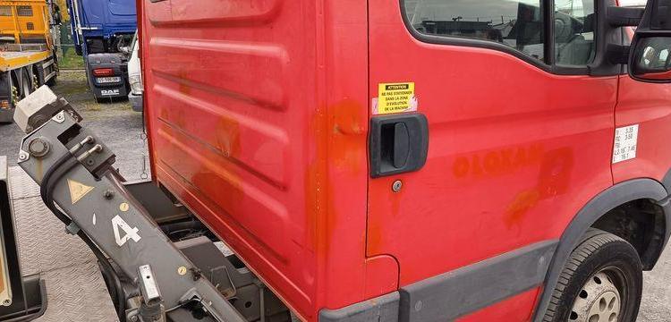 IVECO 35S AVEC NACELLE 16M  – NON ROULANT -TREUIL  DD-705-AF