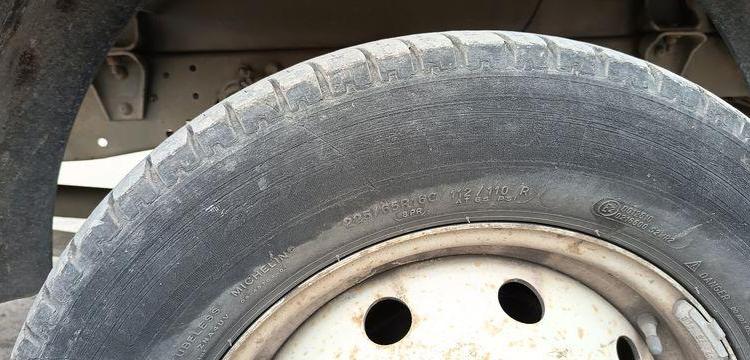 IVECO 35S AVEC NACELLE 16M  – NON ROULANT -TREUIL  DD-705-AF