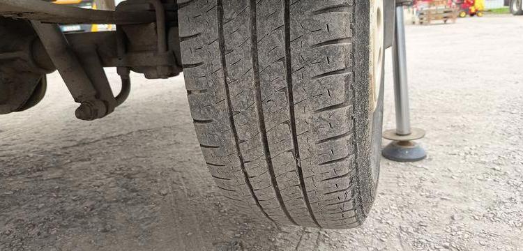 IVECO 35S AVEC NACELLE 16M  – NON ROULANT -TREUIL  DD-705-AF