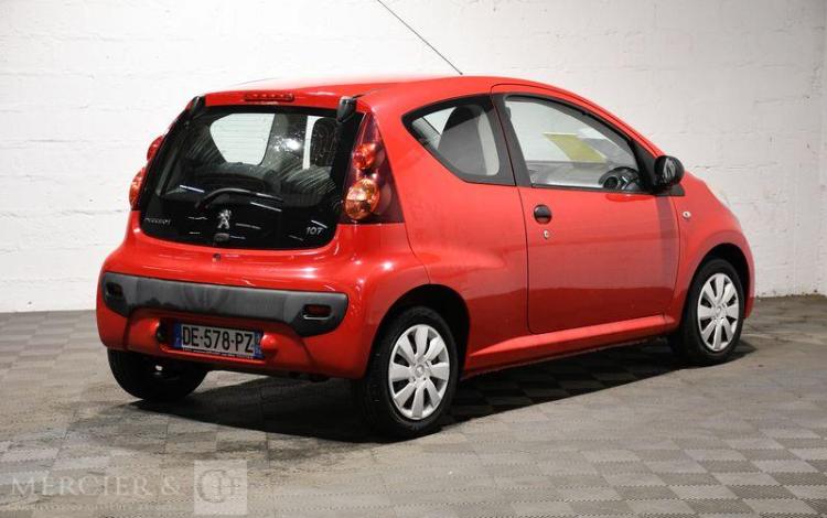 PEUGEOT 107 1,0 70 URBAN ROUGE DE-578-PZ