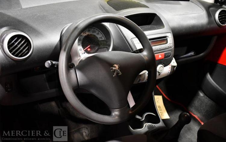 PEUGEOT 107 1,0 70 URBAN ROUGE DE-578-PZ