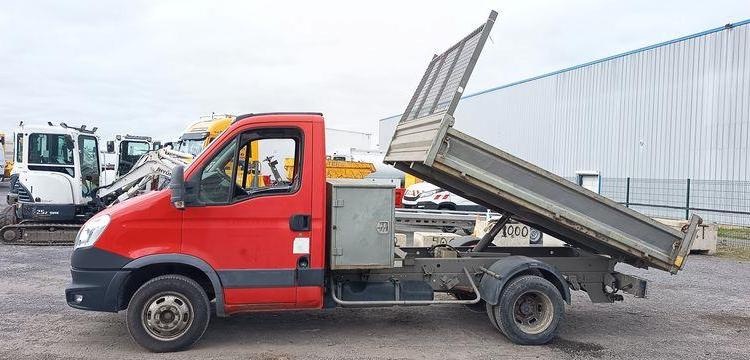 IVECO 35C13 BENNE SIMPLE CABINE COFFRE  DG-007-CN