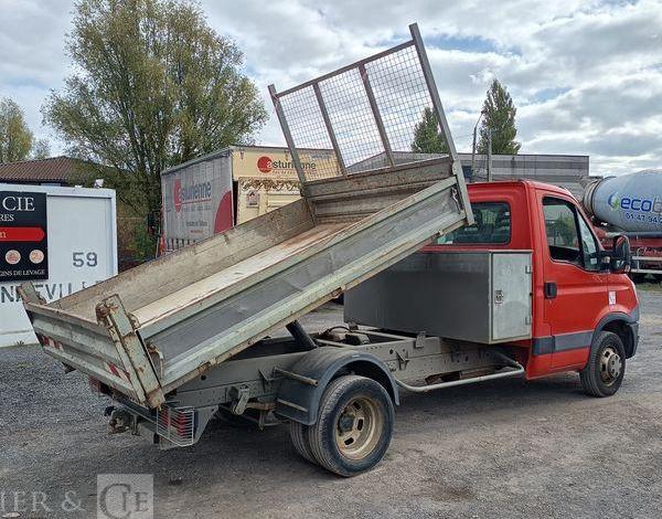 IVECO 35C13 BENNE SIMPLE CABINE COFFRE  DG-007-CN