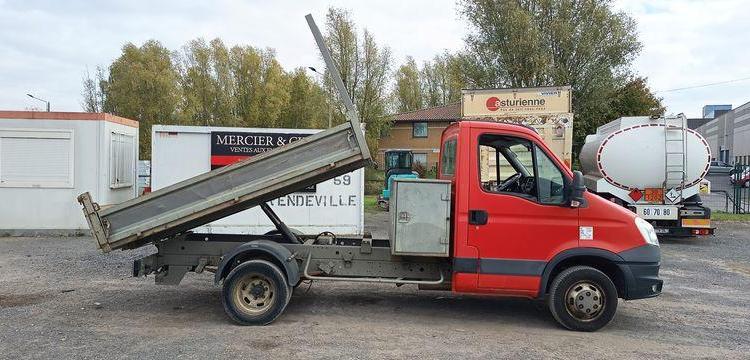 IVECO 35C13 BENNE SIMPLE CABINE COFFRE  DG-007-CN