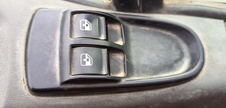 IVECO 35C13 BENNE SIMPLE CABINE COFFRE  DG-007-CN