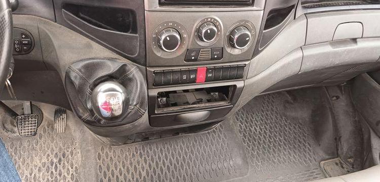IVECO 35C13 BENNE SIMPLE CABINE COFFRE  DG-007-CN