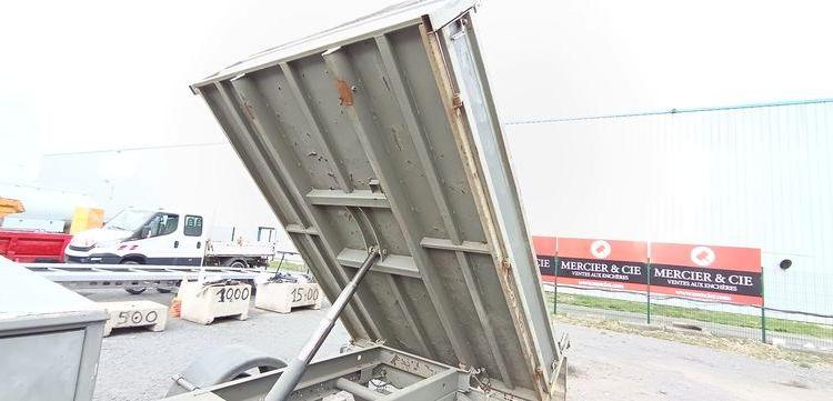 IVECO 35C13 BENNE SIMPLE CABINE COFFRE  DG-007-CN