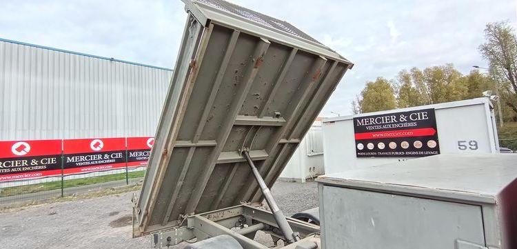 IVECO 35C13 BENNE SIMPLE CABINE COFFRE  DG-007-CN