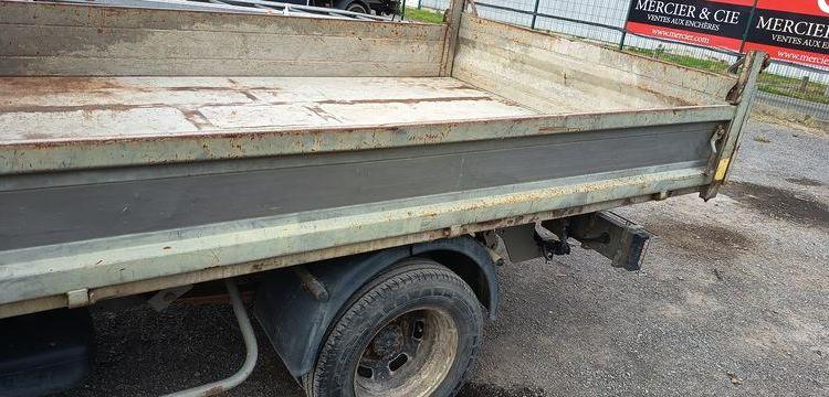 IVECO 35C13 BENNE SIMPLE CABINE COFFRE  DG-007-CN