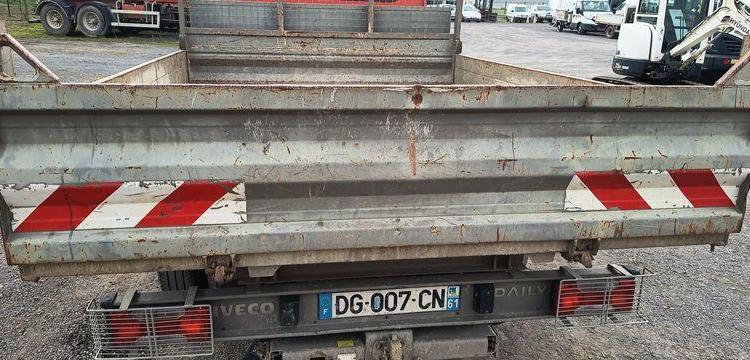 IVECO 35C13 BENNE SIMPLE CABINE COFFRE  DG-007-CN