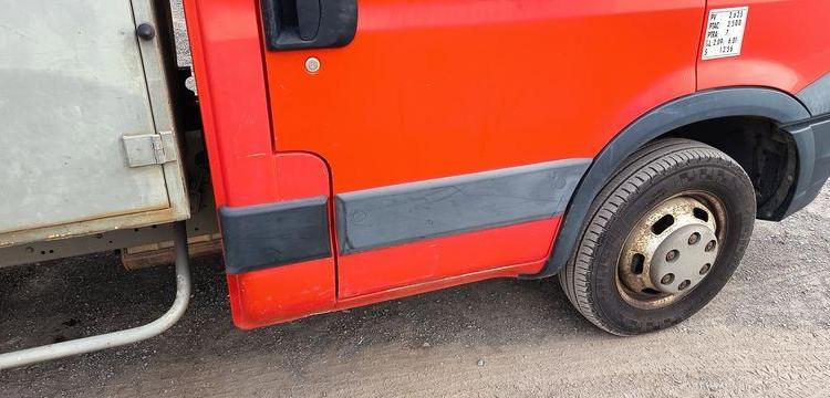 IVECO 35C13 BENNE SIMPLE CABINE COFFRE  DG-007-CN