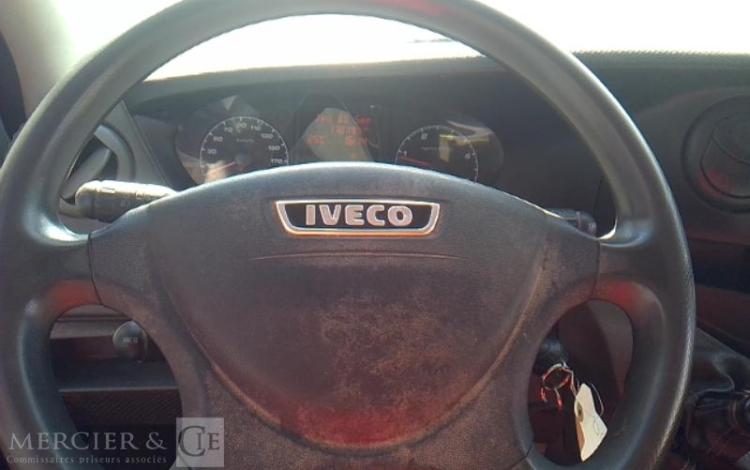 IVECO 35C13 BENNE DOUBLE CABINE ROUGE DG-522-CM