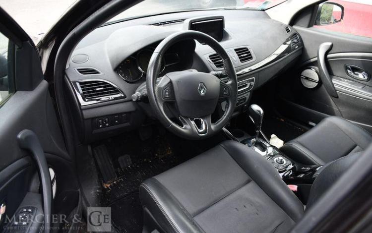 RENAULT MEGANE 1.2 TCE 130CH ENERGY BOSE EDC BVA PRUNE DH-047-AJ
