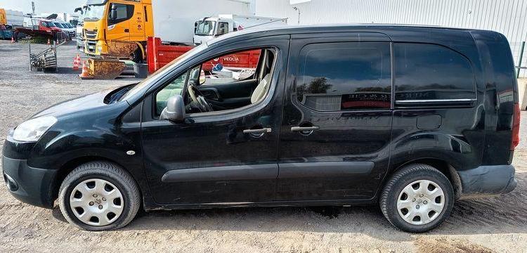 PEUGEOT PARTNER CABINE APPROFONDIE 1.6 HDI 90 121L2 NOIR DK-115-FP