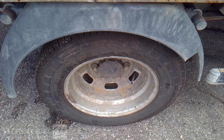 IVECO 35C  BENNE SIMPLE CABINE COFFRE – 35C13.6 – NON ROULANT  DM-637-GJ